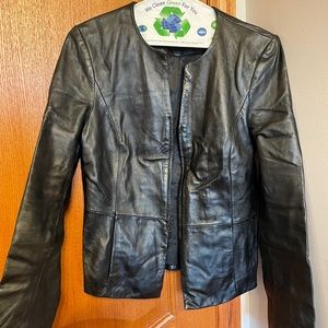 Genuine leather jacket. Size XS. Calvin Klein